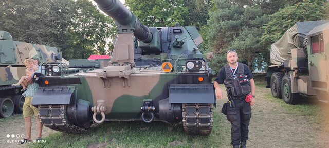 Grom833
