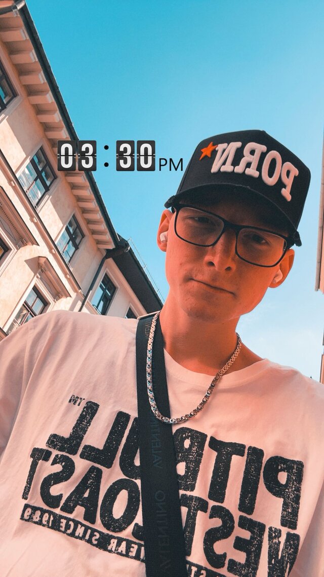 KingBezQueen69