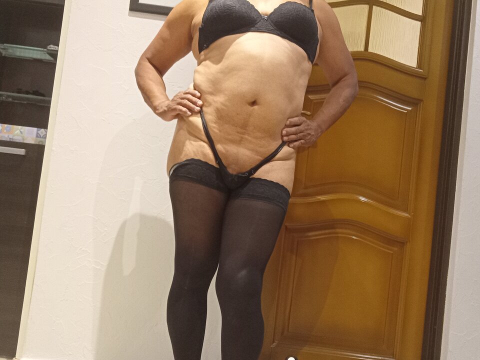 1000040598.jpg - lickemydick