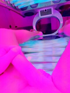 Mała sesja sam na sam na solarium
