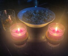 🤣🥃🕯️🍿