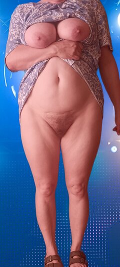 photostudio_1725801379646.jpg