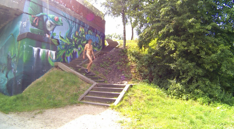 _121526A.mp4_snapshot_01.11.774.jpg - Krzysztof_cfnm