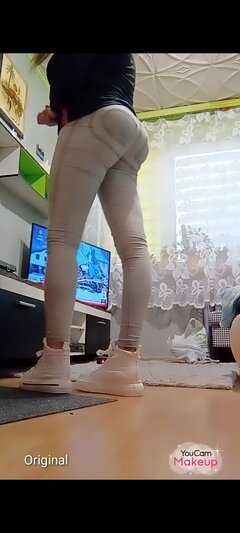 Screenshot_2024-09-19-00-35-25-085_com.miui.videoplayer.jpg