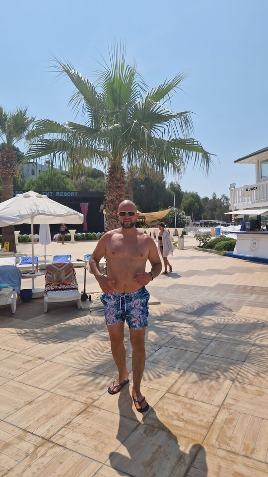 ae319fe8-b23c-4889-acbe-0dee9212830f.jpeg - KrisKros1986