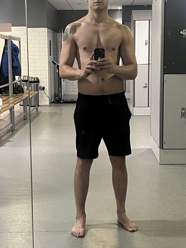 M187
