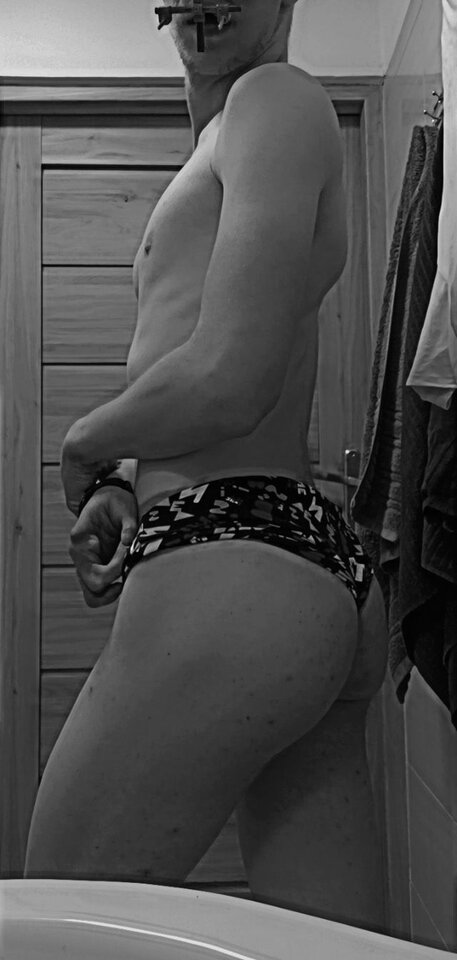 Snapchat-992112050.jpg - PerkyBookWorm
