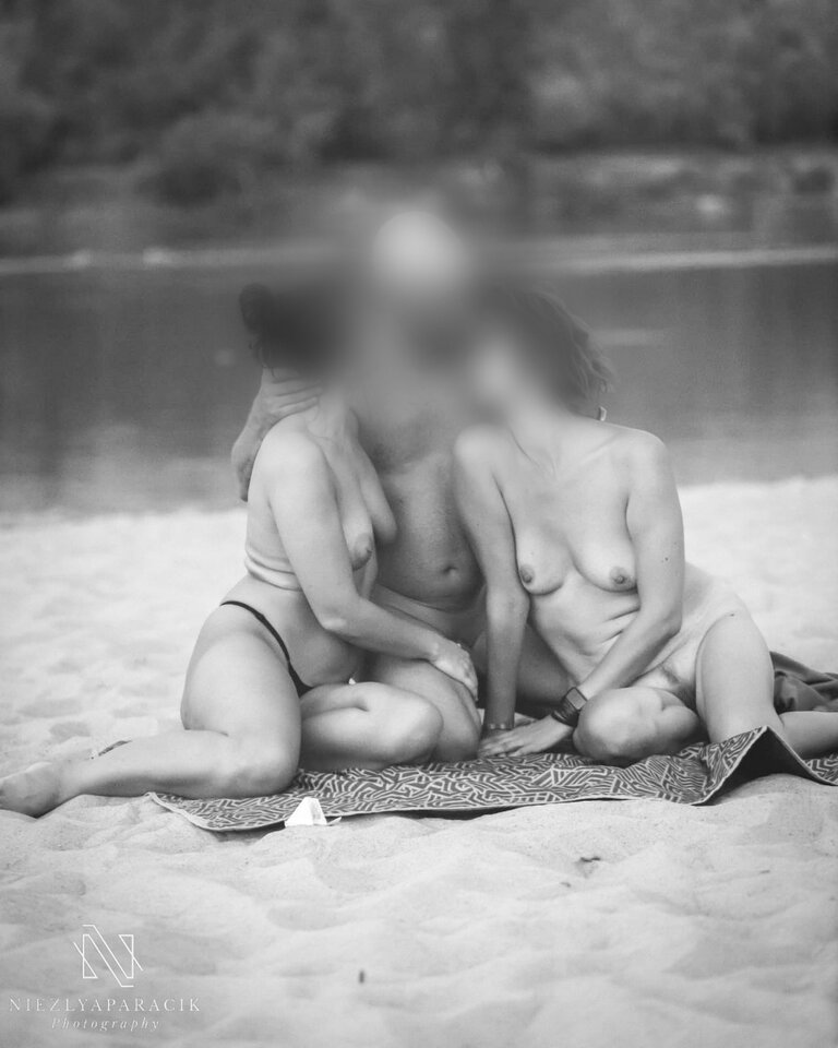 Męskie dłonie - Full_Freedom_Couple