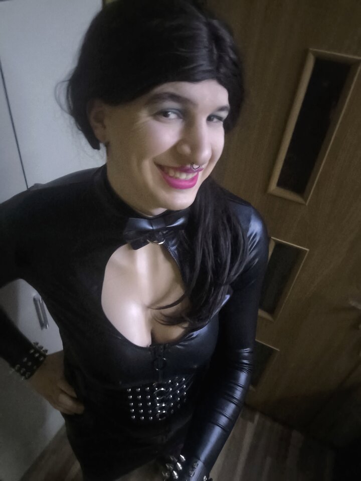 1000002374.jpg - Adriennecross
