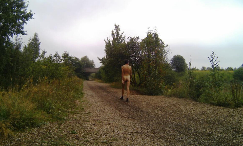 141801A.mp4_snapshot_00.22_[2023.08.29_16.45.35].jpg - Krzysztof_cfnm