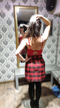 Tusia Red.jpg
