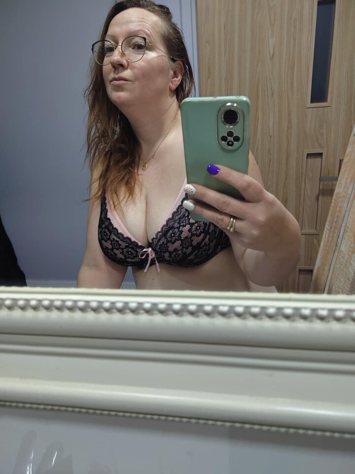 Messenger_creation_07E81DB5-84D5-44E6-A088-8686D0C4E8D9.jpeg - sexipara2010