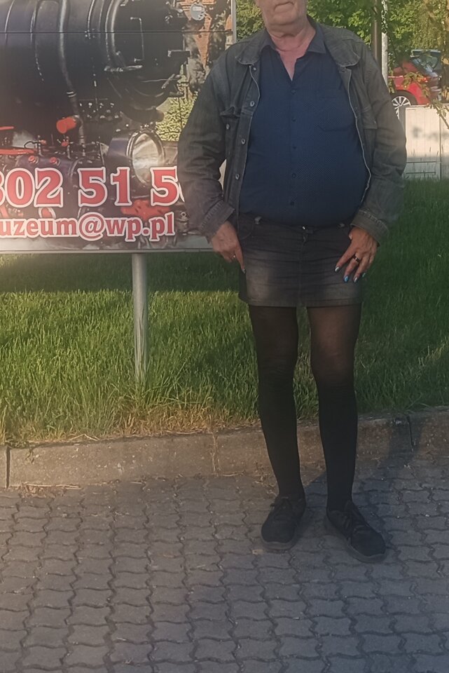 W mini i w rajstopach na wycieczce 💅👄🚂 - Gregorja