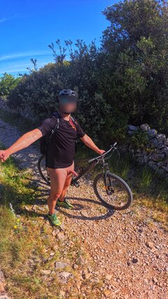 JPEG_20250512_064128_2044433253027107028.jpg