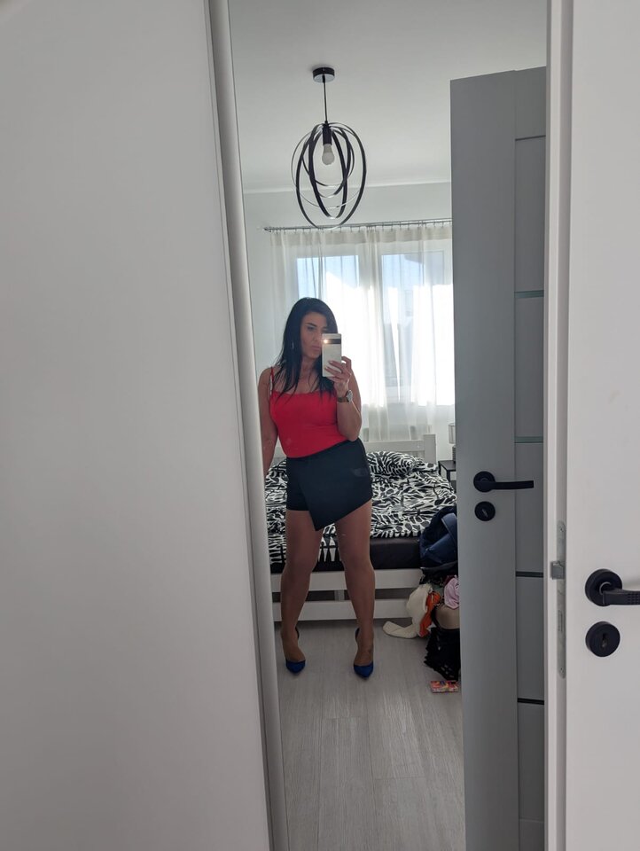 1000030711.jpg - m2022