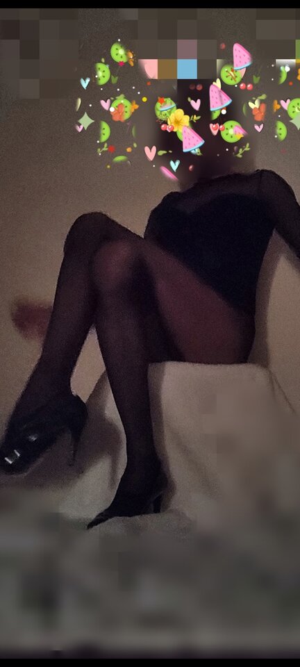 Screenshot_2025-06-11-17-38-55-212_com.google.android.apps.photo - MiladyDeCross