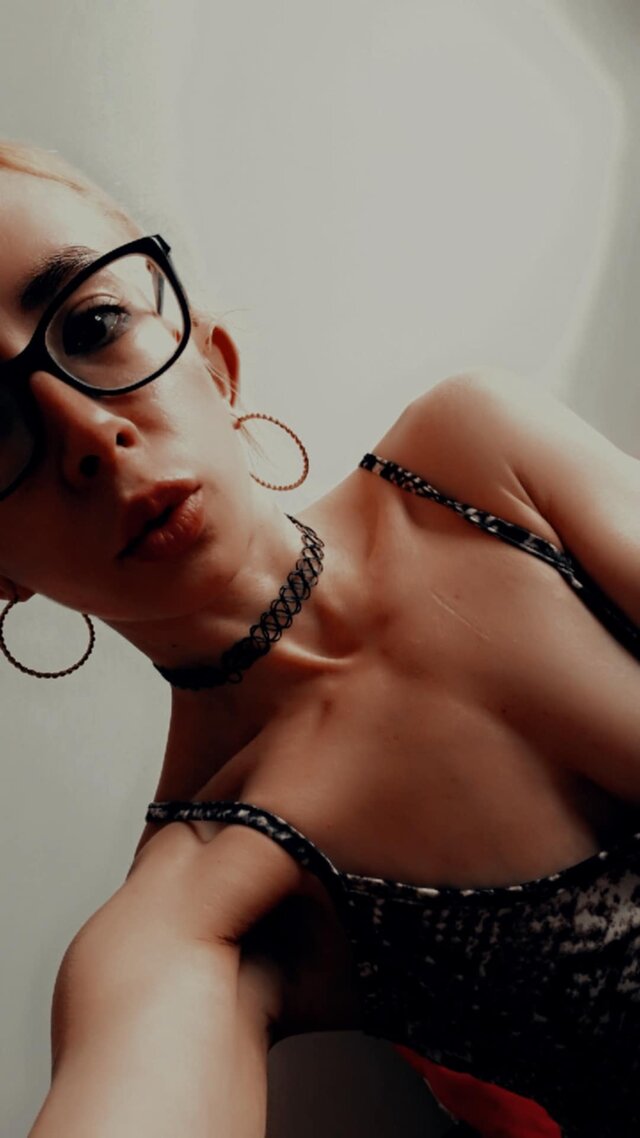 VIVIAN6969
