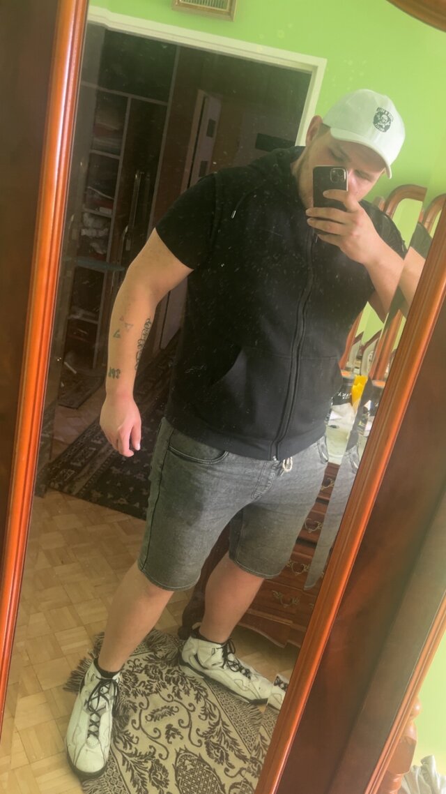 S3CRETLOV3R