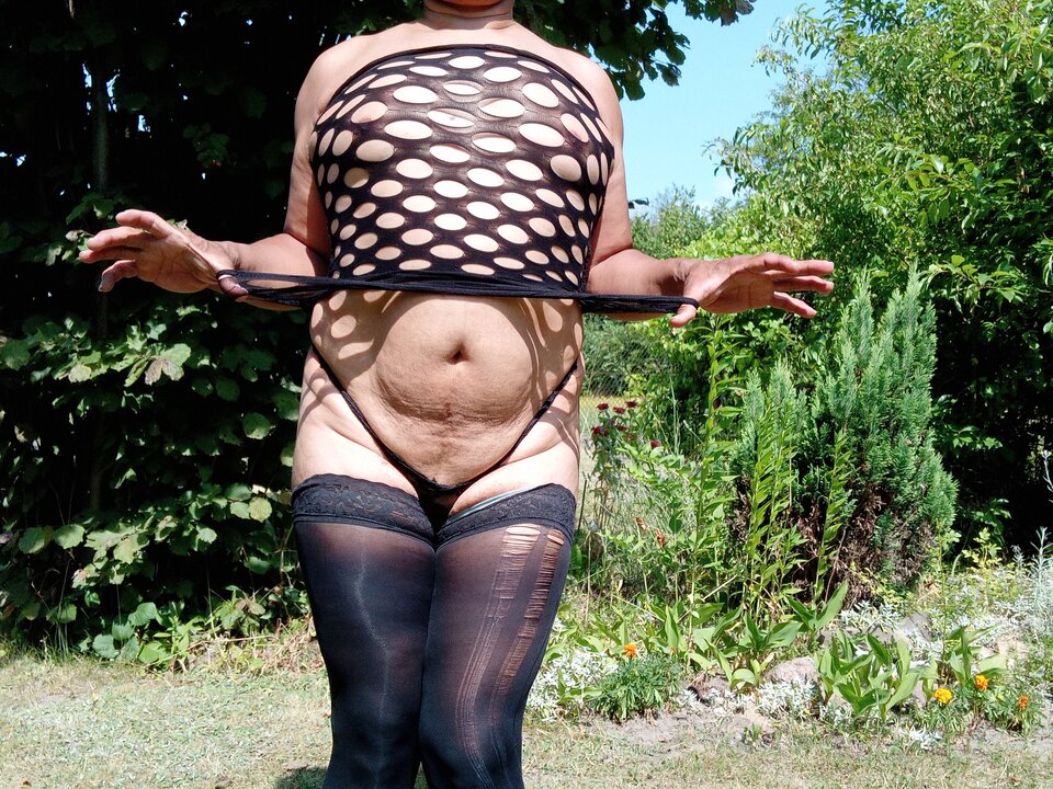 1000077972.jpg - lickemydick