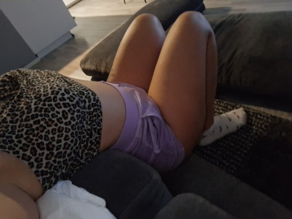 1000018853.jpg - lickmyassbabe