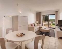 TROIKA SWINGERS LUXURY RESORTS SPAIN