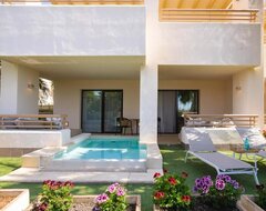 TROIKA SWINGERS LUXURY RESORTS SPAIN