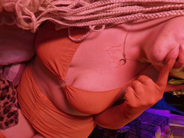 CurvyWitch
