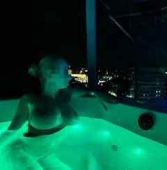 Nocne jacuzzi — intymność, która rozgrzewa ciało🔥