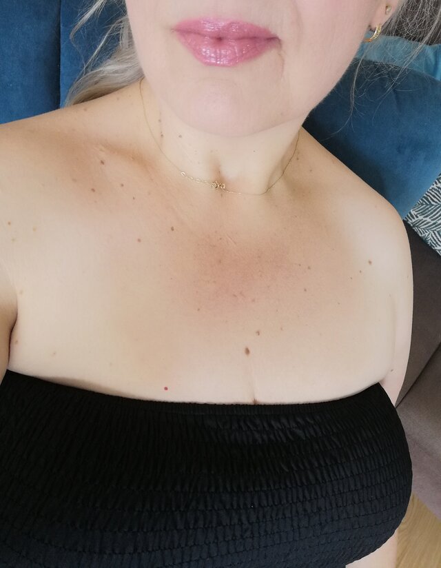 angelina75