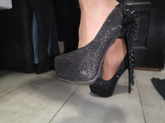 LegsLuxus
