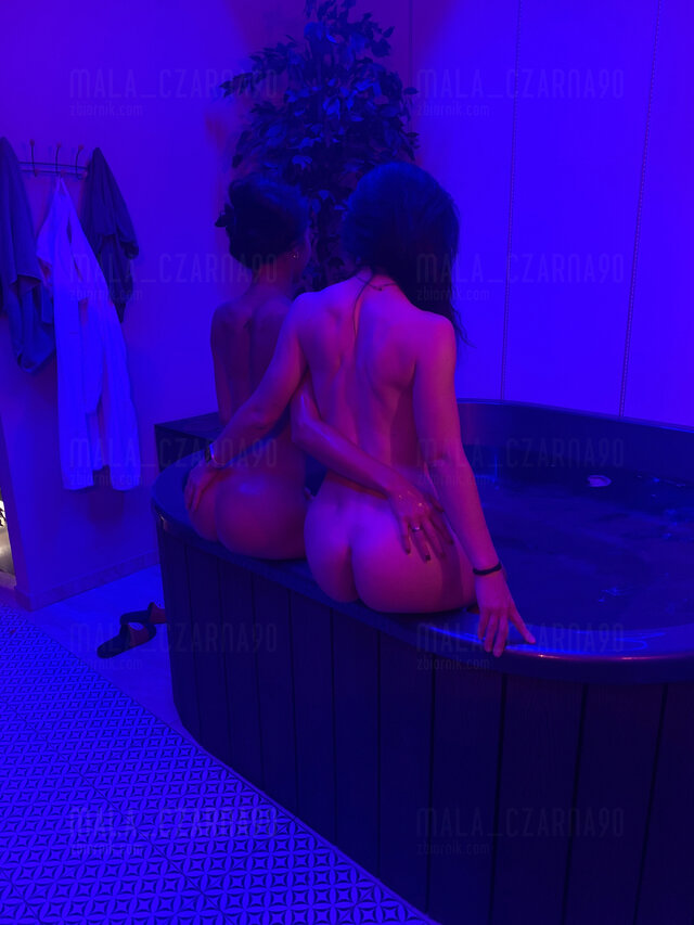 mala_czarna90