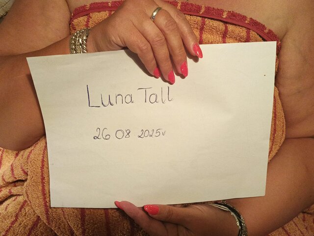 LunaTall
