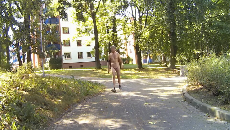 CHORZÓW - Różana 20250828_1158.mp4_snapshot_hj00.15_[2025.08. - Krzysztof_cfnm
