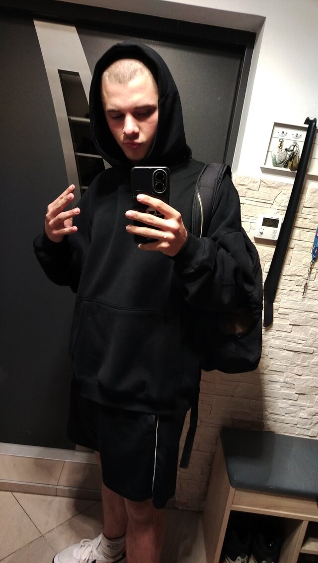 IHotTeenager