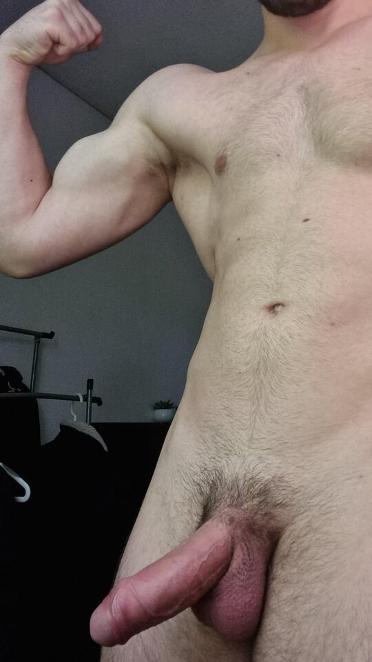 Do szczęścia brakuje tylko pustych jak 😅🍆💦 - Rabbi919