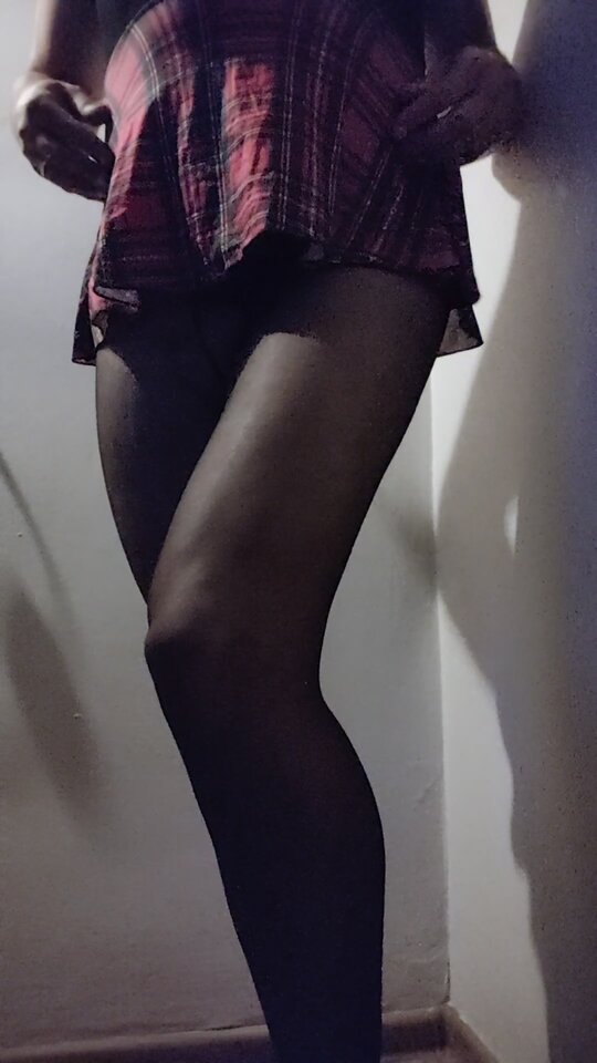 1000003015.jpg - HighHeelsPanty
