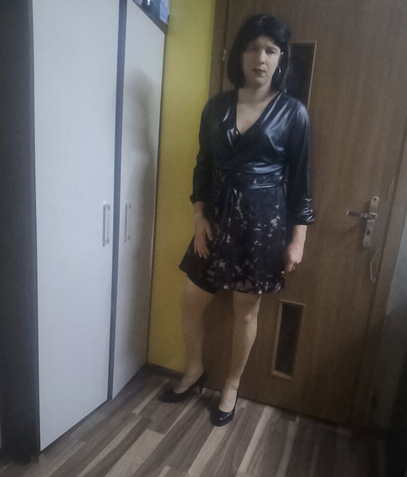 1000013182.jpg - Adriennecross