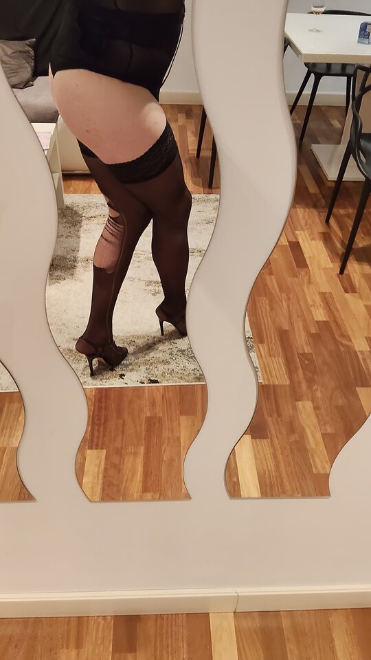 1000003863.jpg - HighHeelsPanty