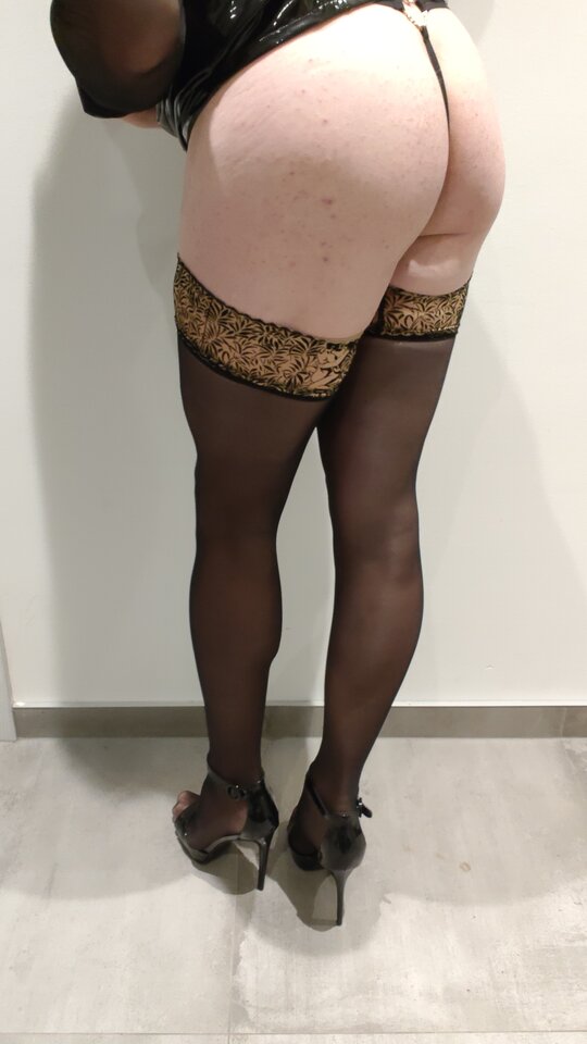 1000004013.jpg - HighHeelsPanty