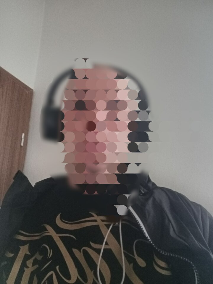 1000000878.jpg - Art995