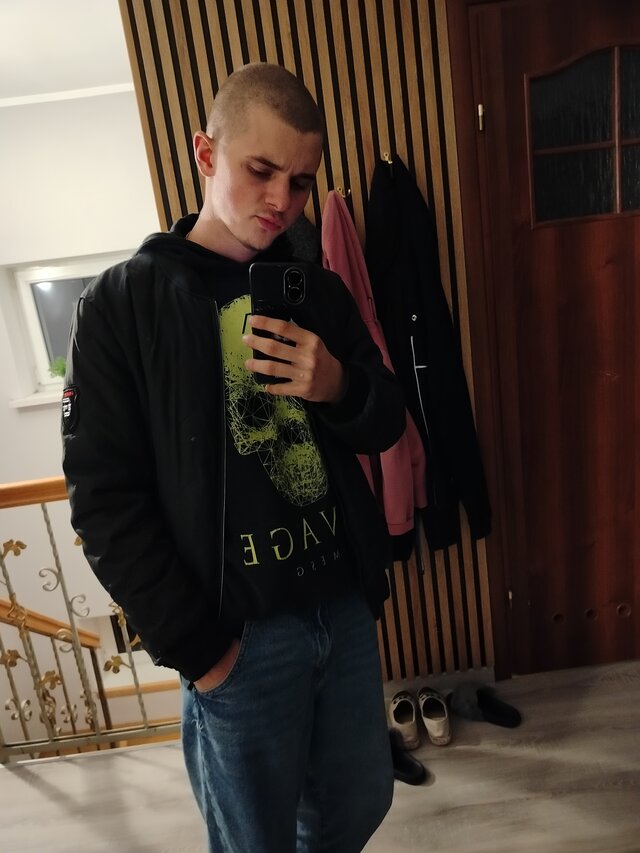 IHotTeenager