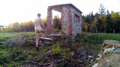 SIEMONIA - ruiny w lesie 20251023.mp4_snapshot_01.51_[2025.10.26