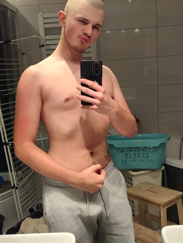 IHotTeenager