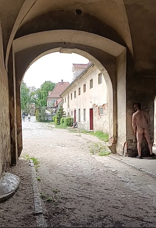 zwiedzanie.jpg - PublicPlaces