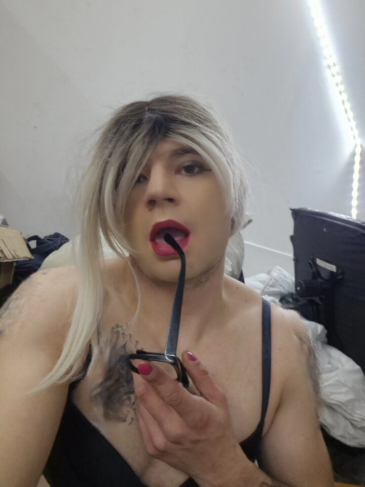 20251122_034354.jpg - SexWorkerkaTS