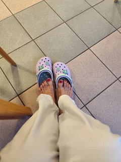 👣
