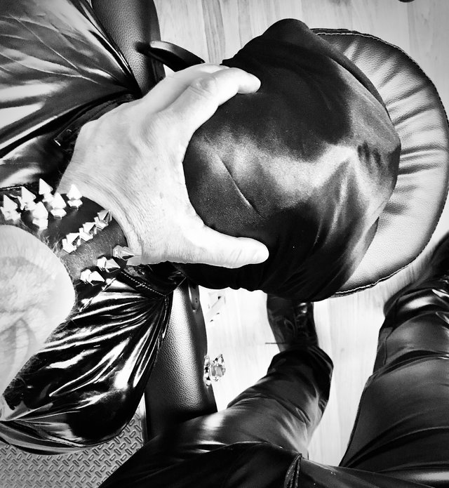 OralSlave69