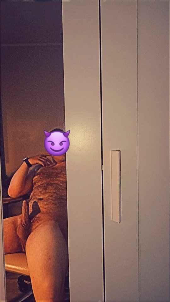 Jakaś Pani chętna?💦😈 - Zielak03