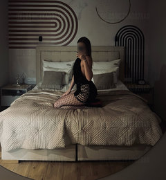 🛏️🧎🏼‍♀️