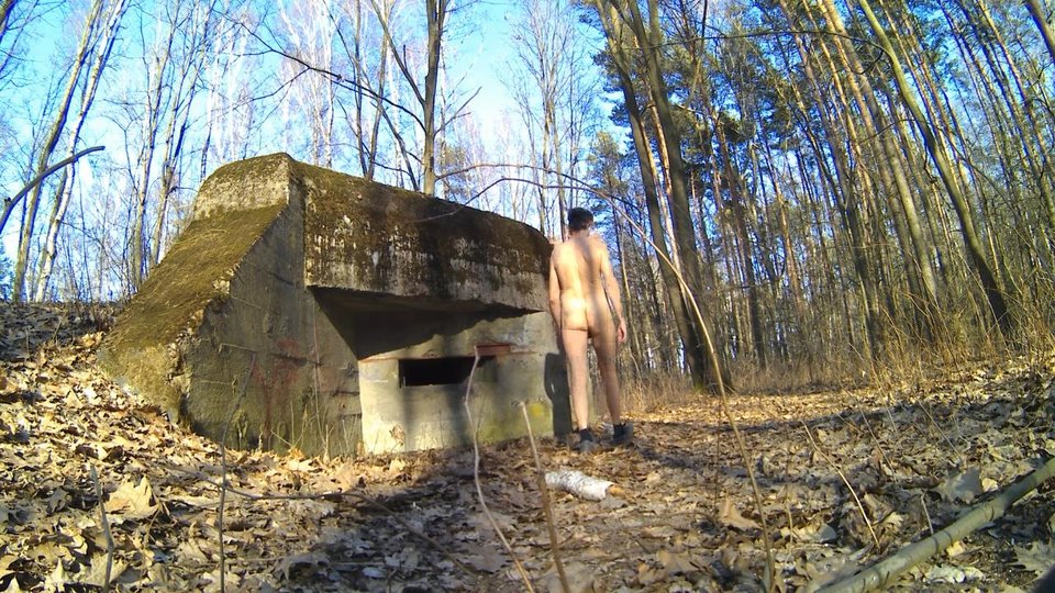 OSSY - bunkier w lesie 20260307_1455.mp4_snapshot_00.52_[2026.03 - Krzysztof_cfnm